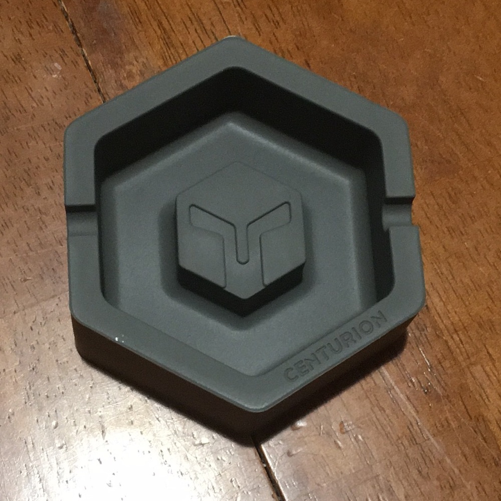 Centurion silicone ash tray